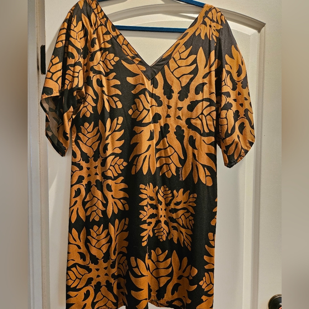 Manuhealii dress
